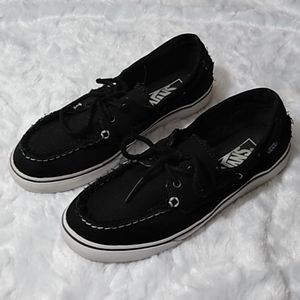 vans boat shoes white